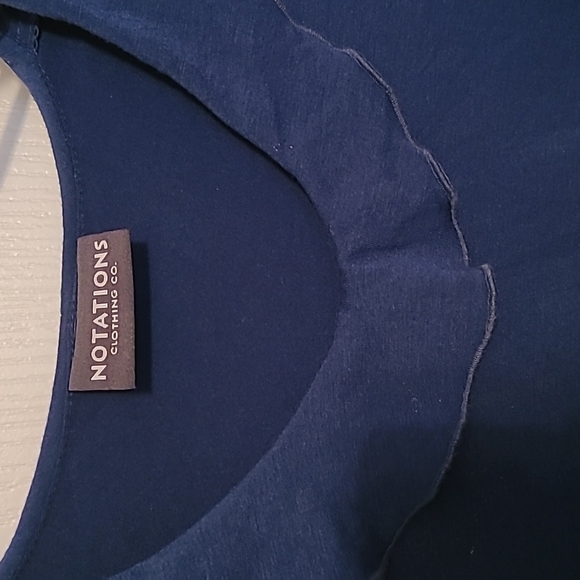 Blouse - Picture 2 of 3